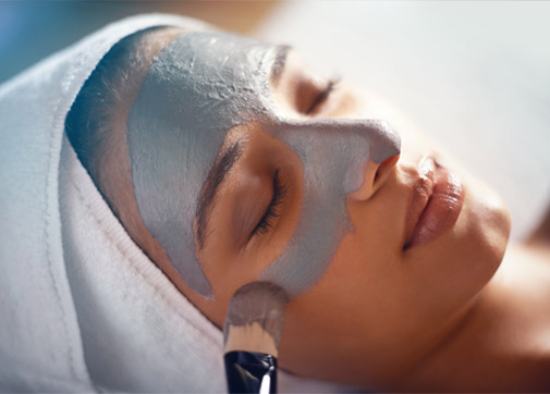 <p><b>RELAX AND RESTORE PACKAGE</b><br />
<br />
The Bespoke Facial. Followed by relaxing back, neck and shoulder massage. Jessica prescriptive manicure or pedicure &pound;120</p>

